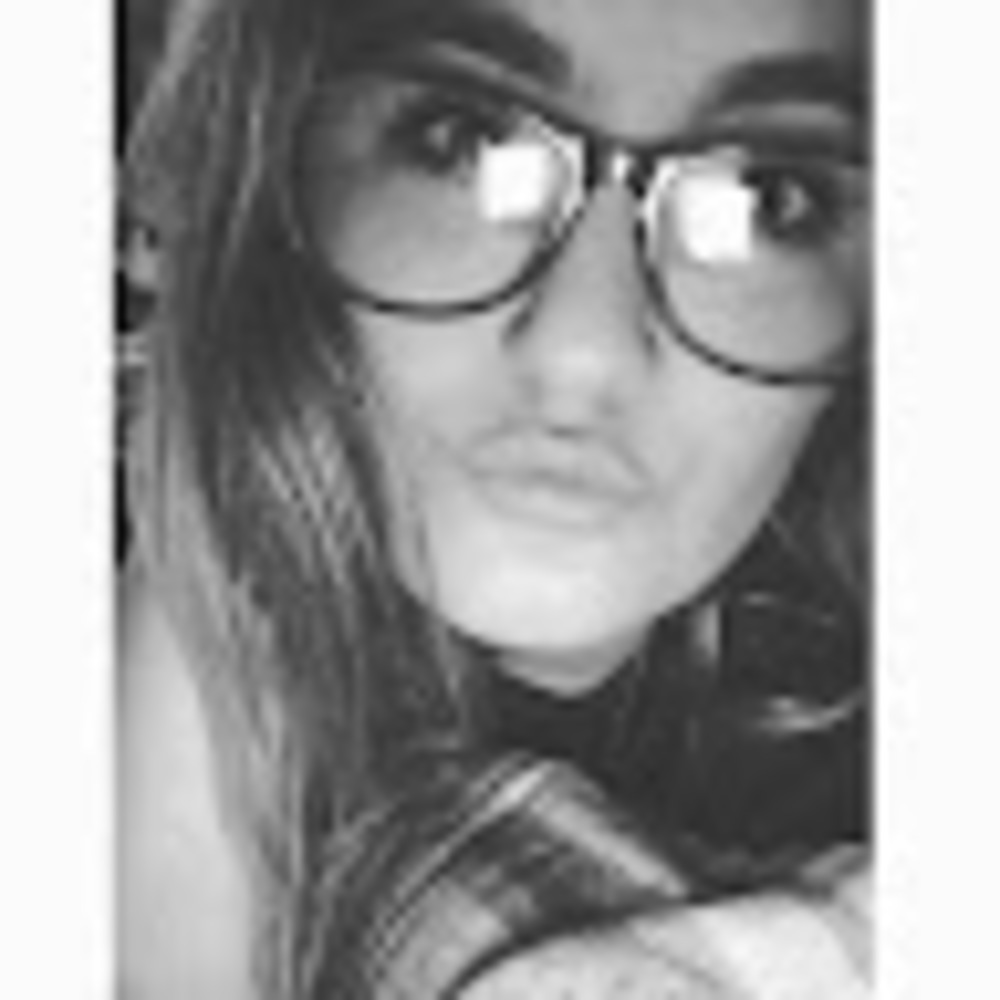 Meet your Posher, Kiana